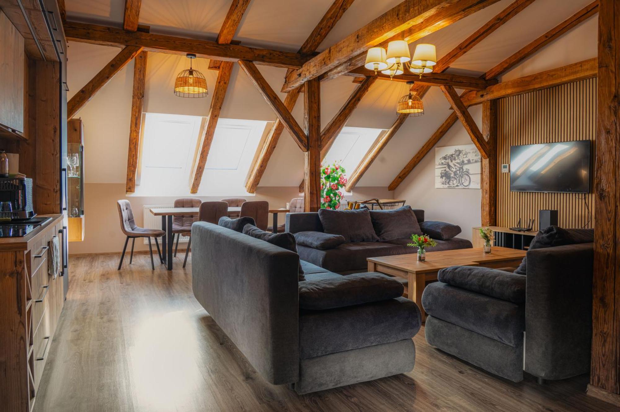 Apatman Fellini House Lägenhet Trenčín Exteriör bild