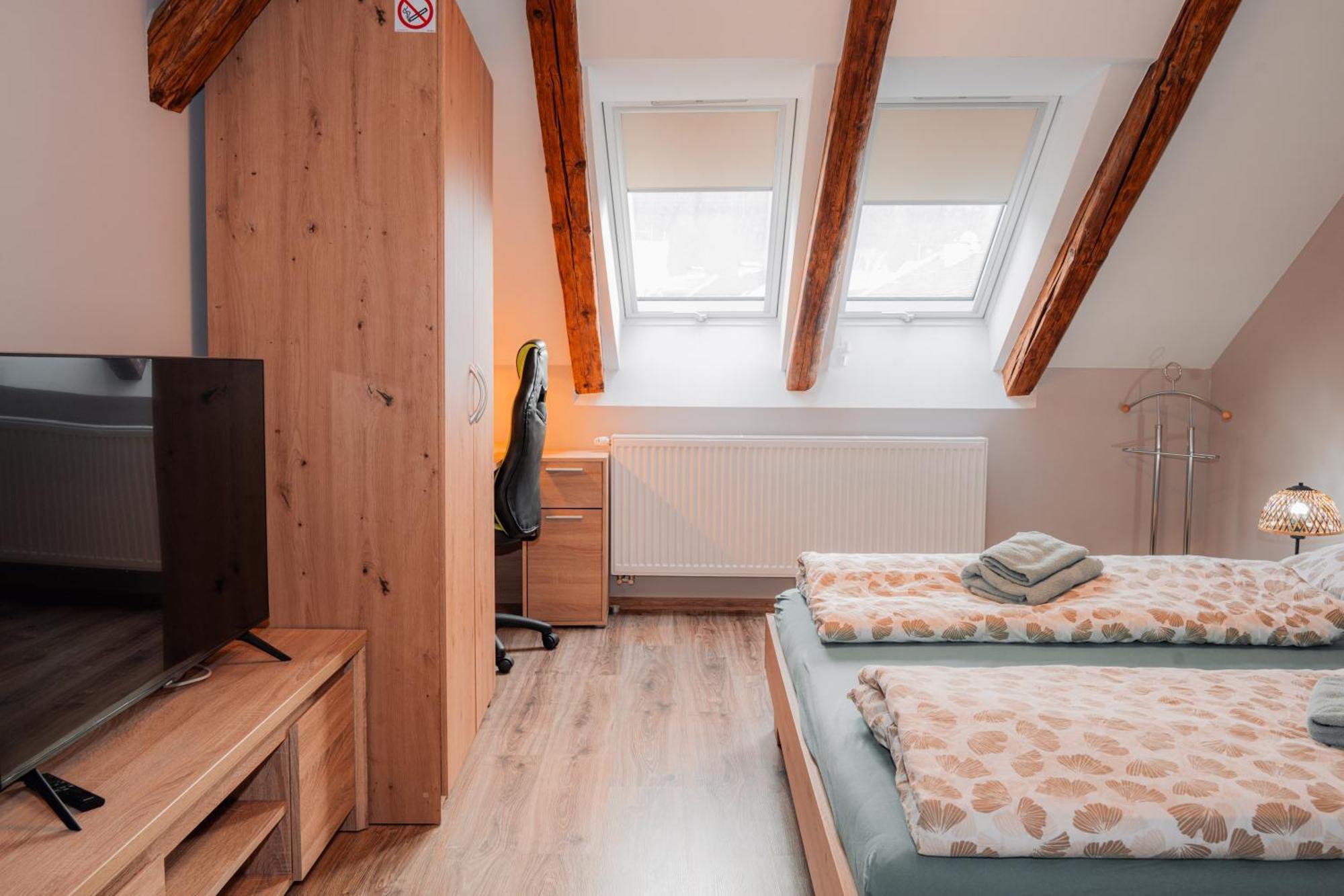 Apatman Fellini House Lägenhet Trenčín Exteriör bild