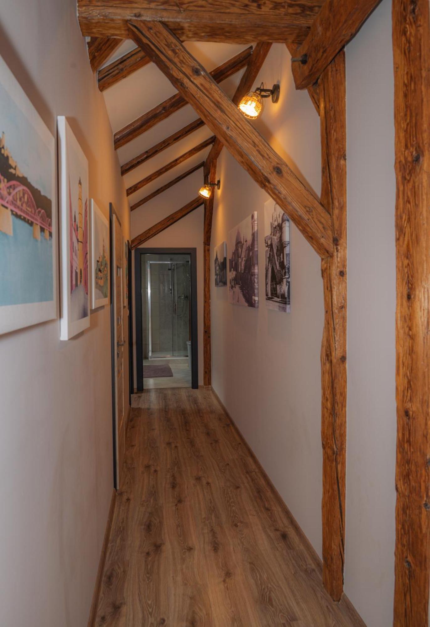 Apatman Fellini House Lägenhet Trenčín Exteriör bild
